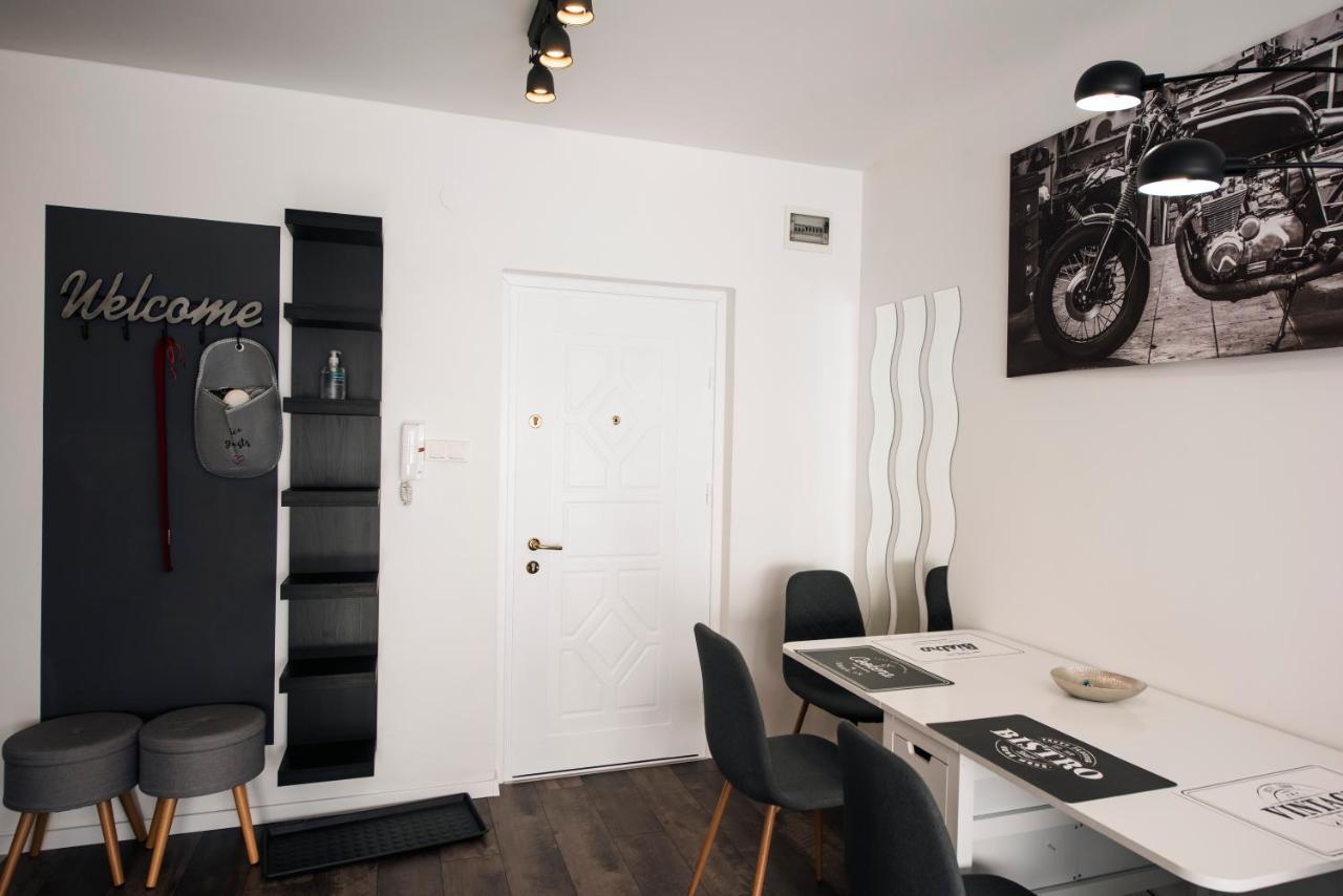 Ferienwohnung Anavrin Apartman Free Parking Pécs Exterior foto