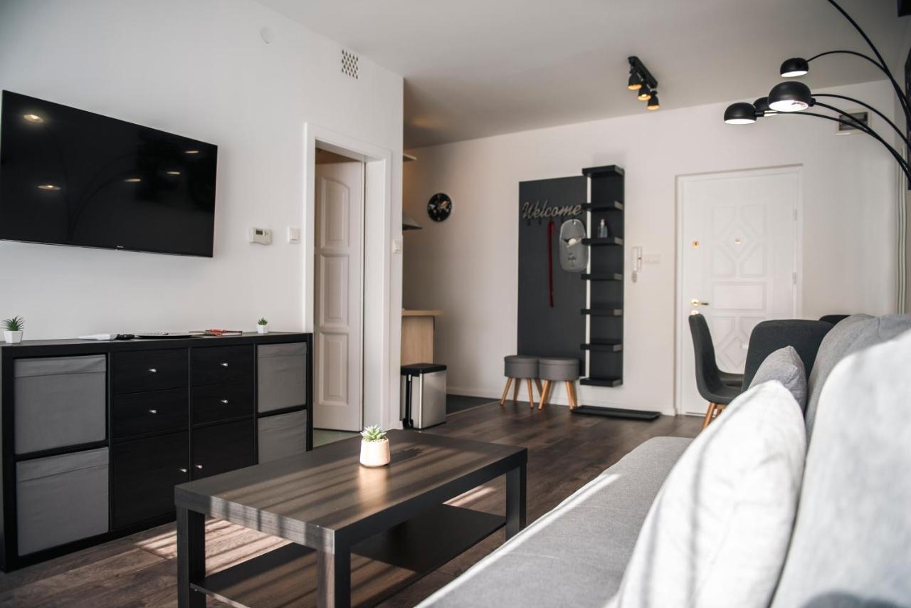 Ferienwohnung Anavrin Apartman Free Parking Pécs Exterior foto